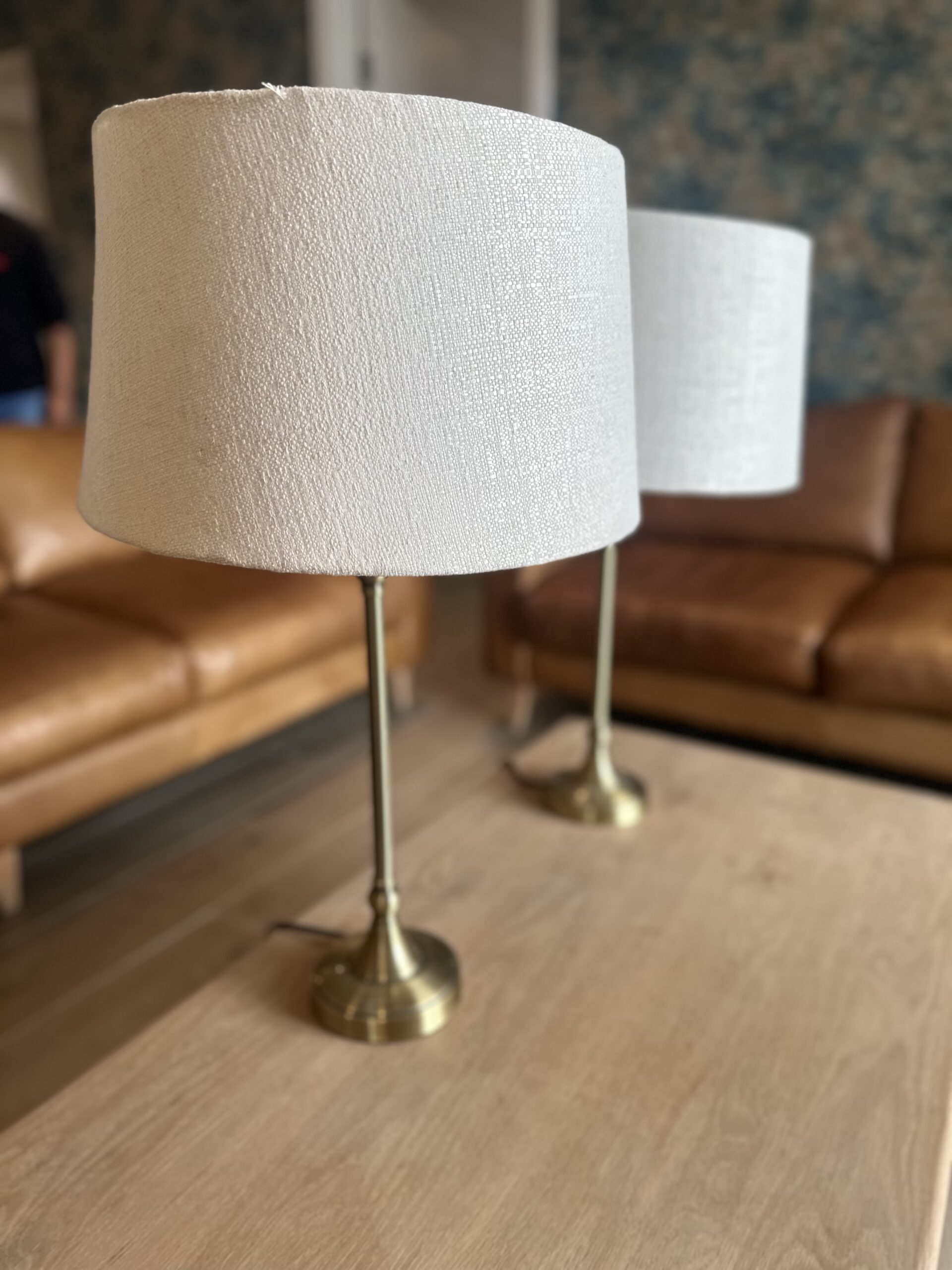 Pair of Modern White Bedside Lamps with Brass-Coloured Metal Bases - Image 2