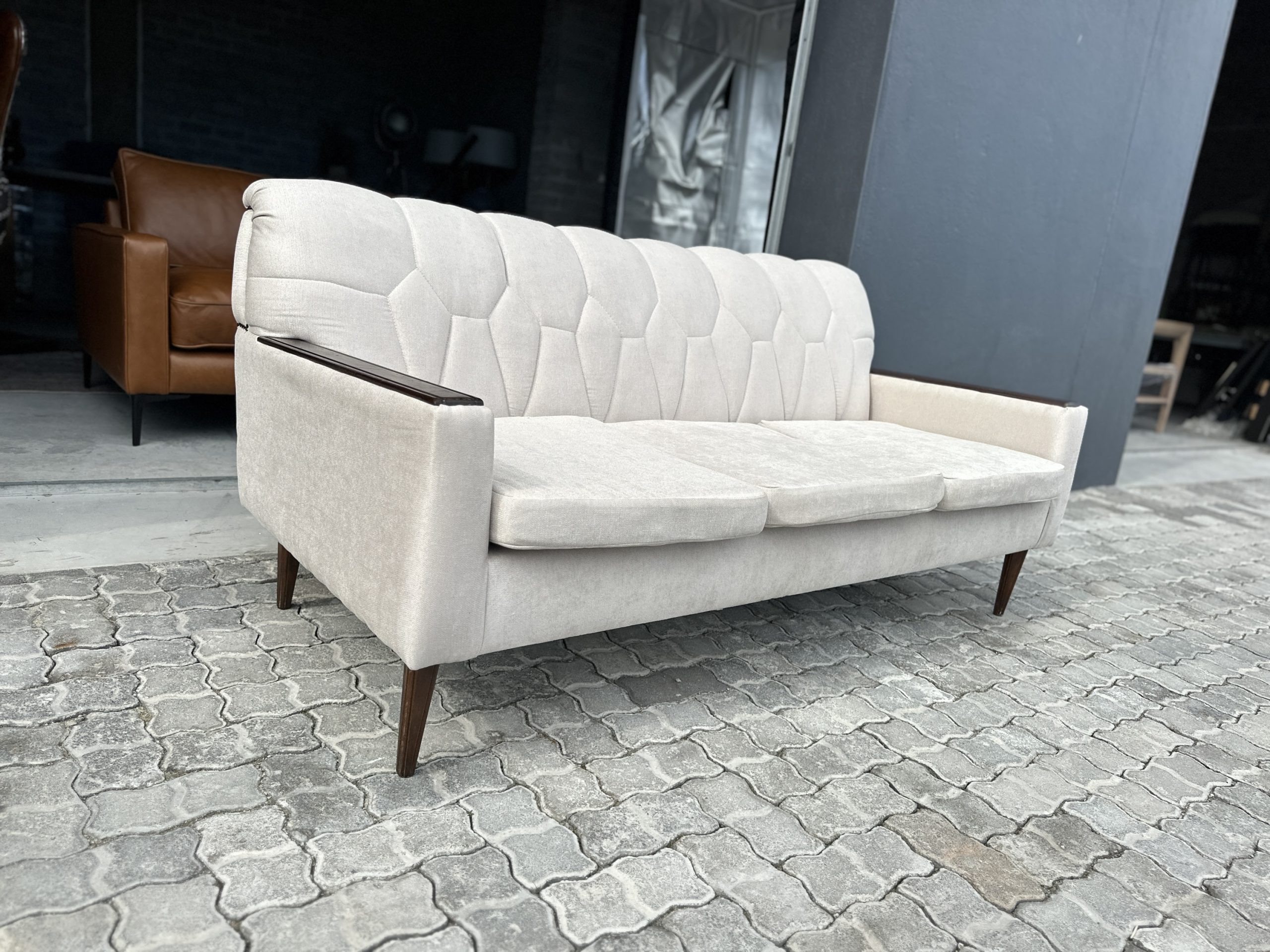 Scandi design sofa - Image 4
