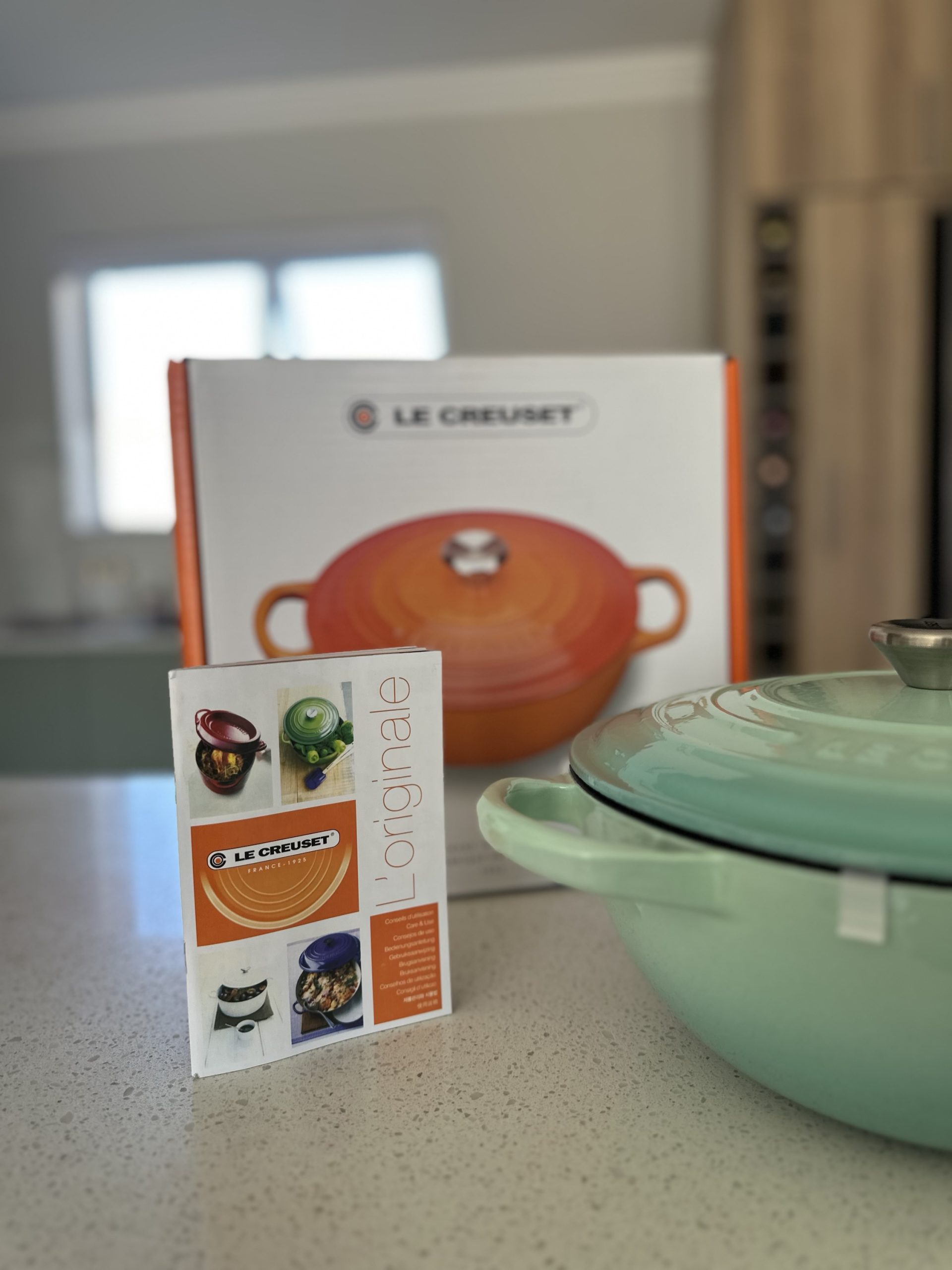 Le Creuset 26cm Signature Marmite in cool mint - Image 2