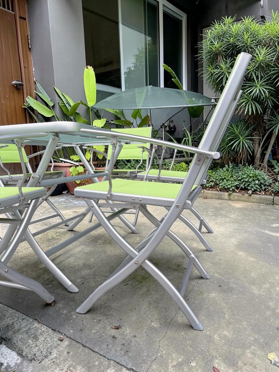 Patio Warehouse Outdoor dining set - Image 3