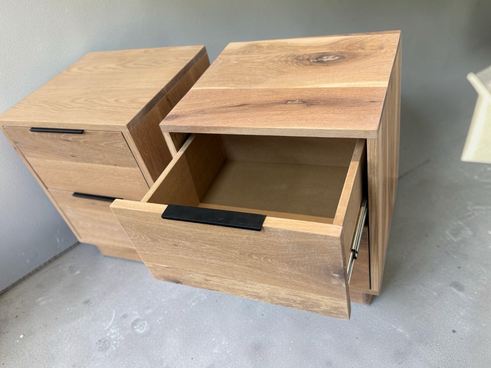 Solid Oak bedside tables large - Image 5