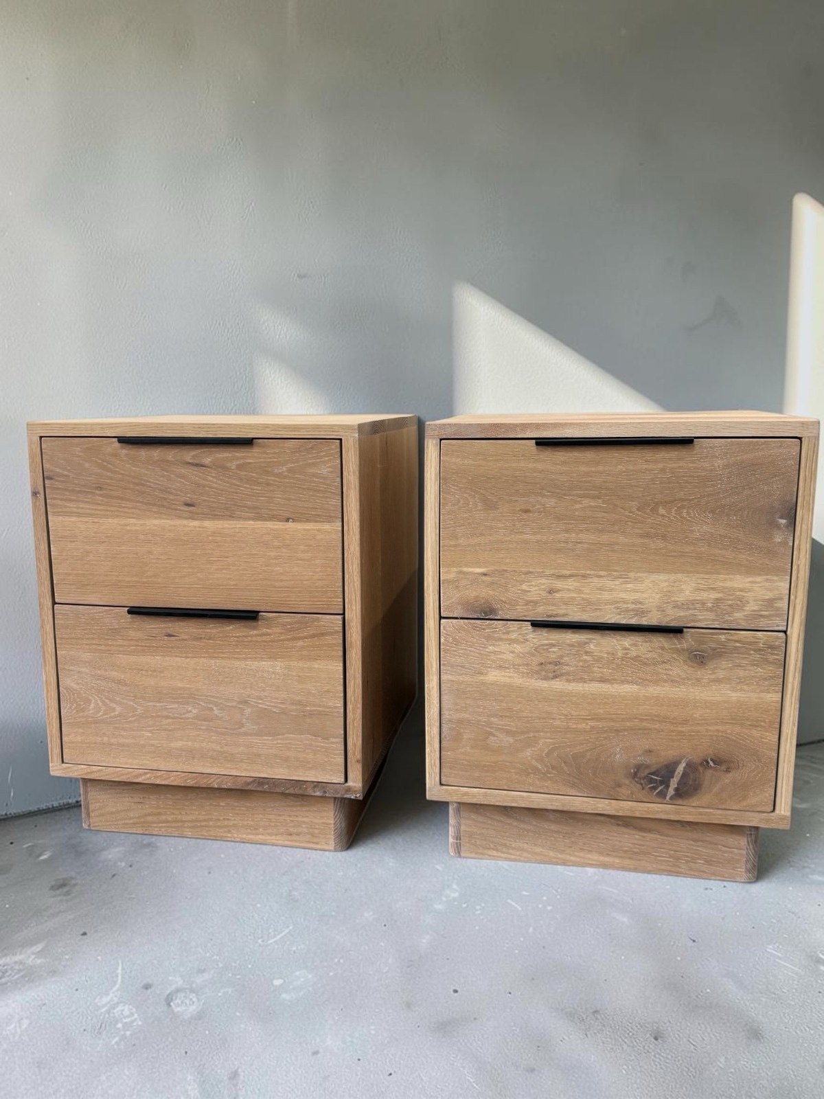 Solid Oak bedside tables large - Image 9
